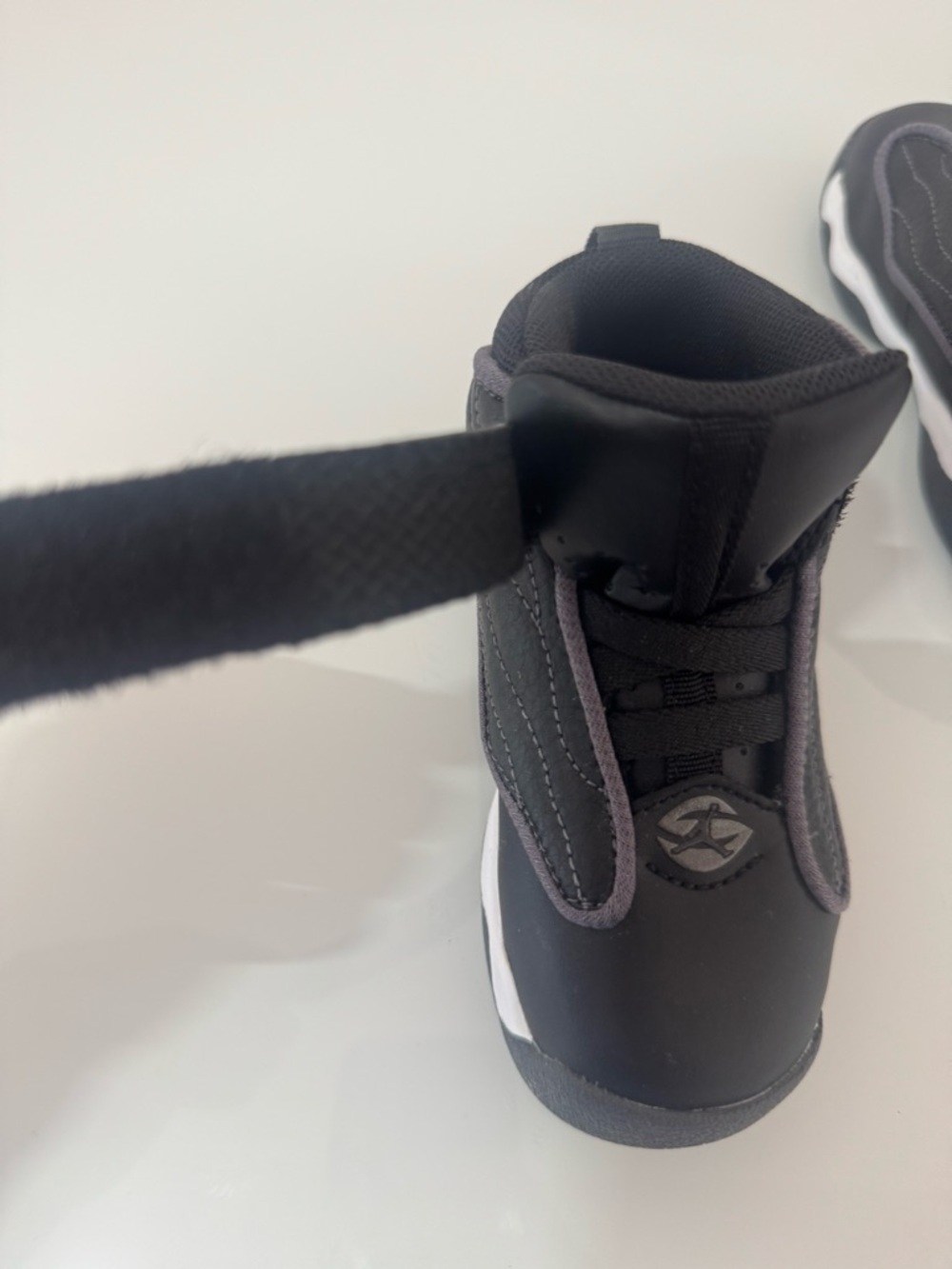 Air Jordan Black Nike Velcro Athletic Sneakers for Toddlers, Size 8 - Picture 6 of 8